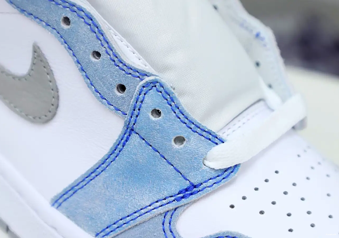 1 HIGH RETRO JORDAN ROYAL' 'HYPER OG AIR 0426